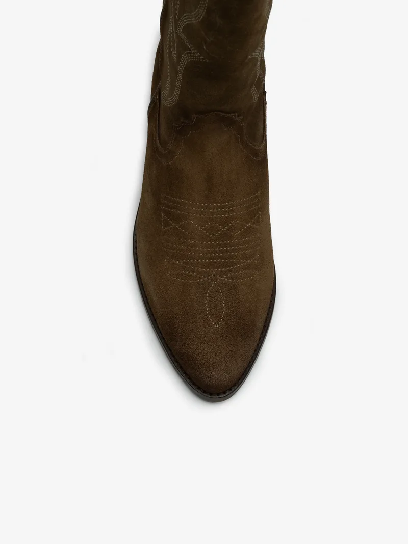 0203b7533scd_camel_04