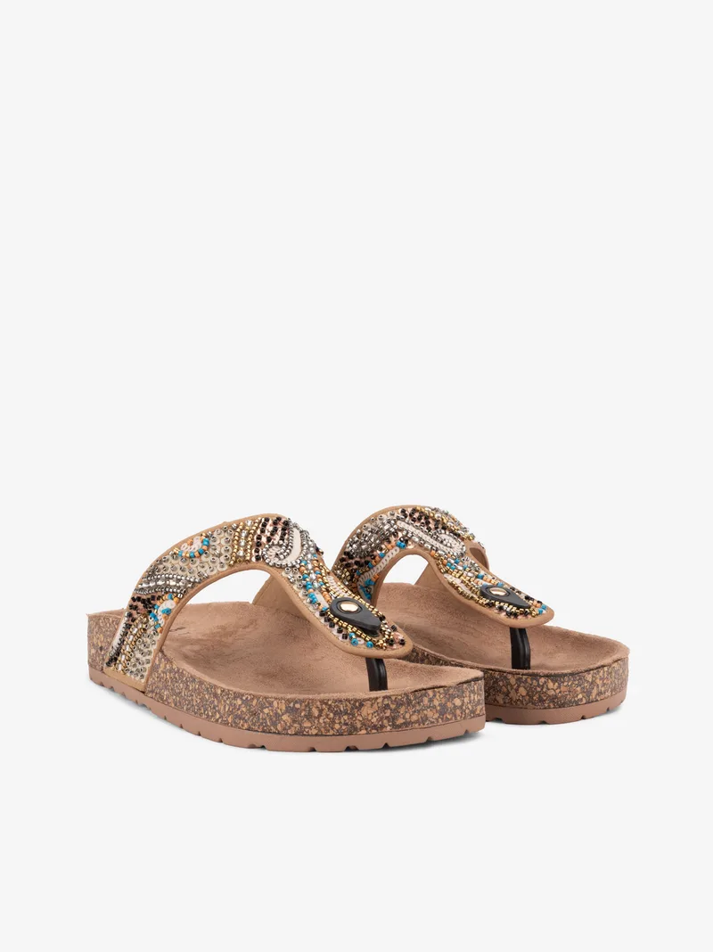 0425035094SCA_camel_02