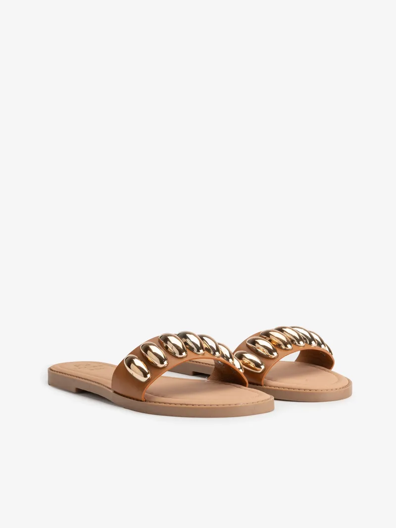 04254107276SPA_camel_02
