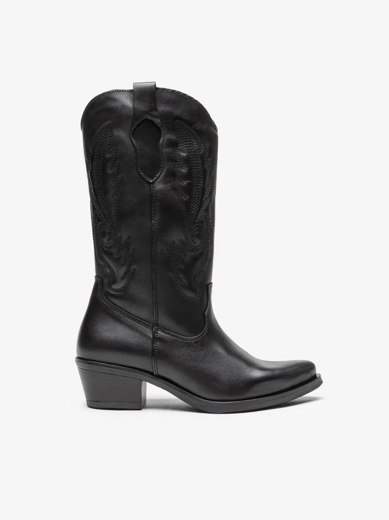 0824STELLASPD_PRETO_01