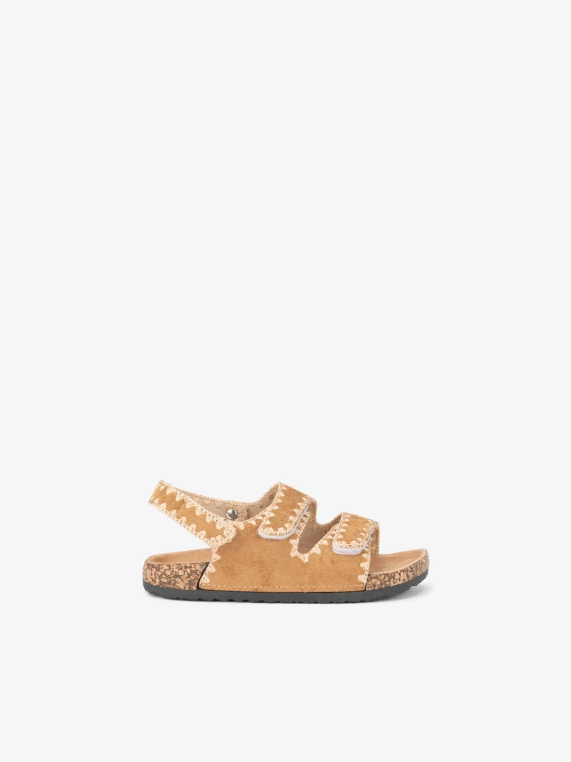 30442410FJCD_camel_01