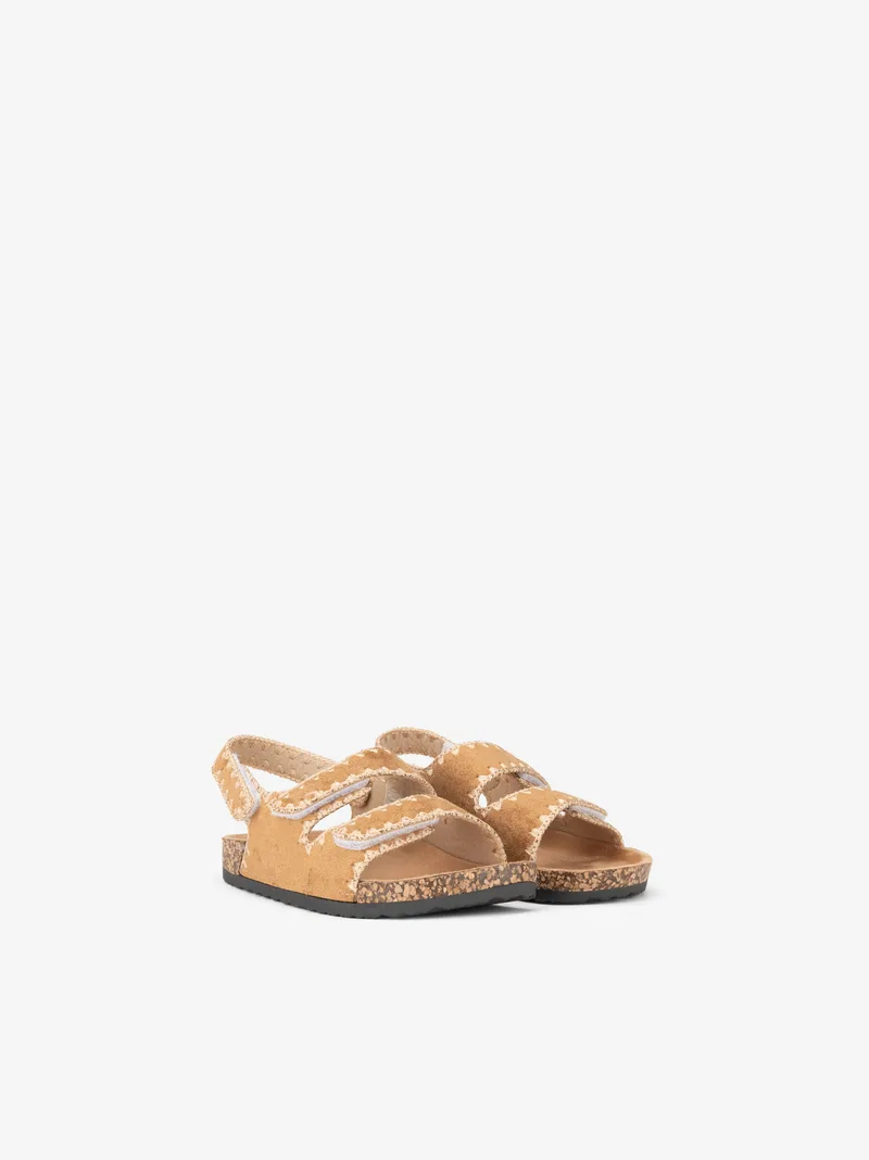 30442410FJCD_camel_02