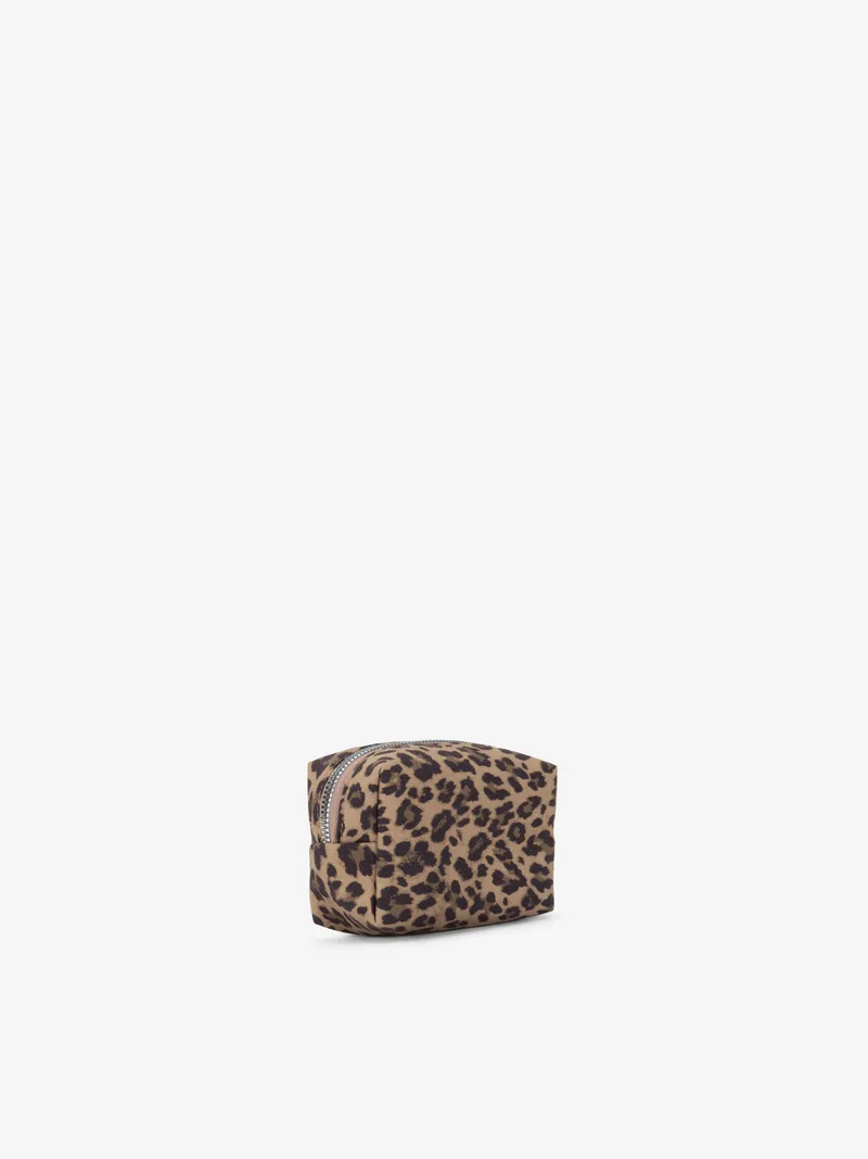35978159627STE_leopardo_02