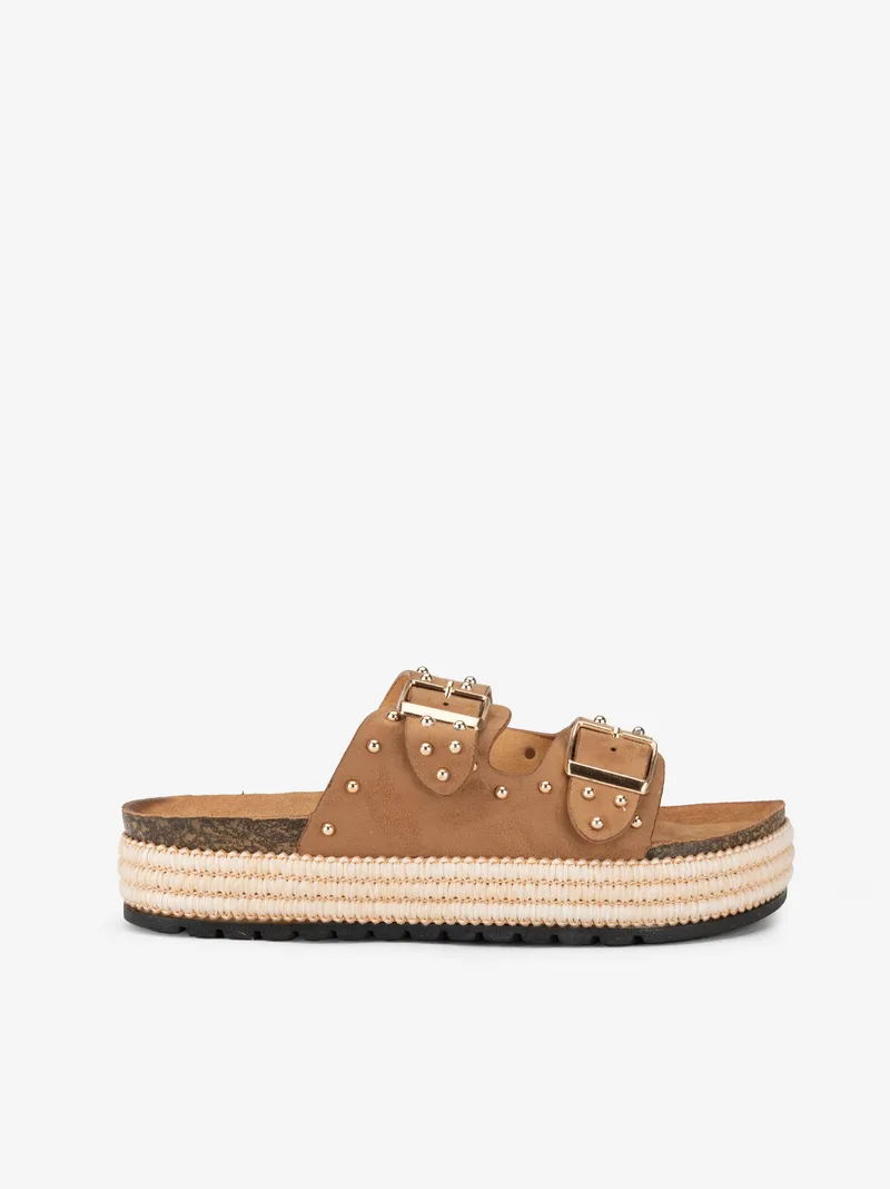 366432S1159SCA_camel_01