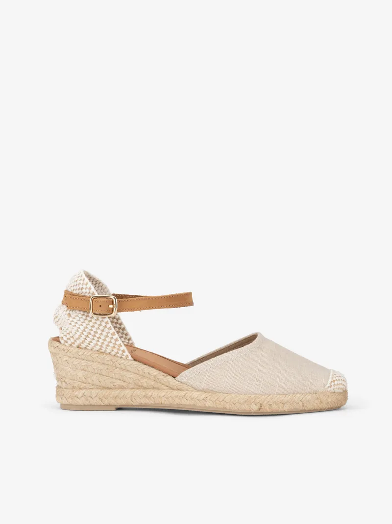 37677002STG_creme_01