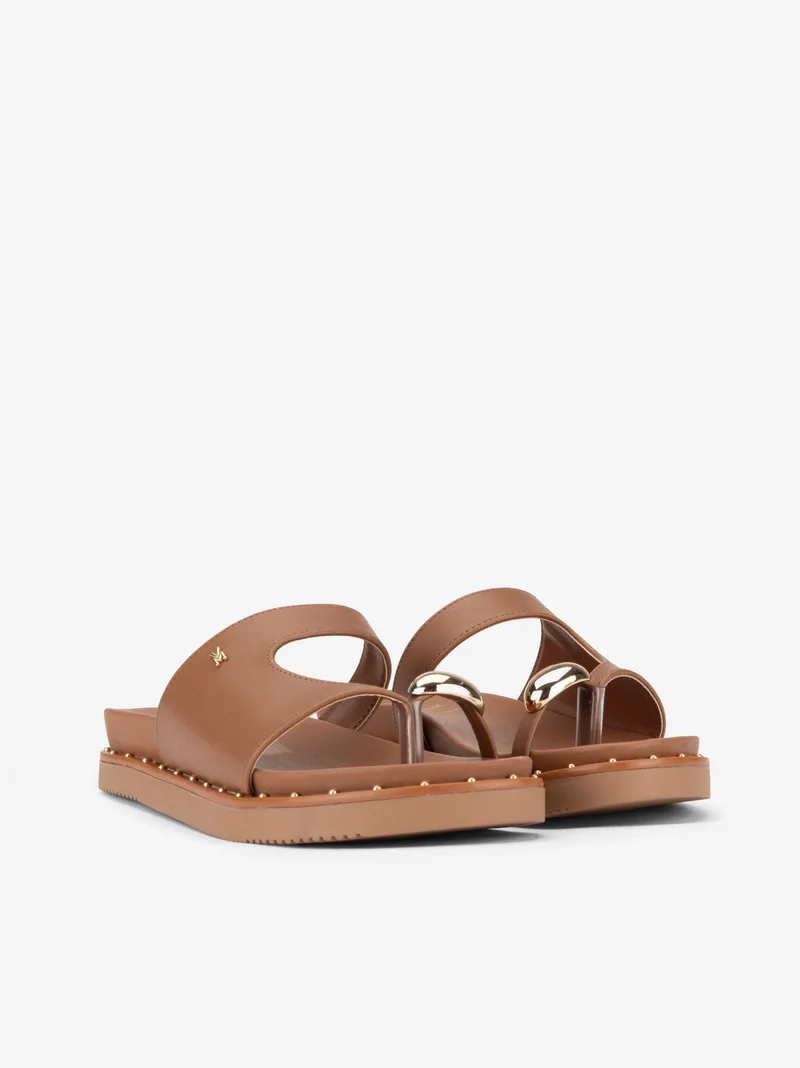 3842169022SPA_camel_02