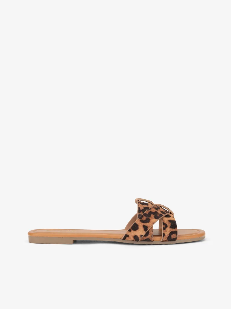 38612505275SPO_leopardo_01